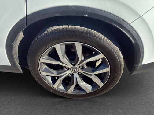 Platinum White 2023 Acura MDX Technology Package