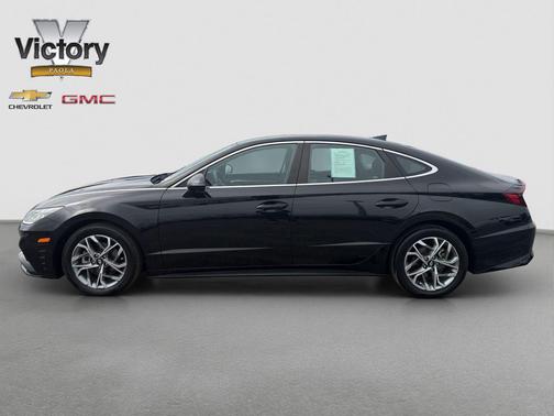Phantom Black 2022 Hyundai SONATA SEL