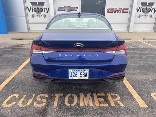 2022 Hyundai ELANTRA SEL