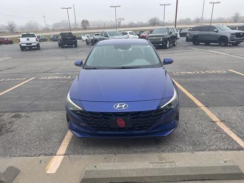 2022 Hyundai ELANTRA SEL