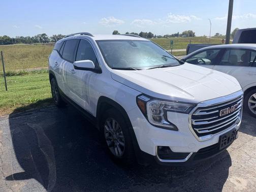 Summit White 2024 GMC Terrain SLT
