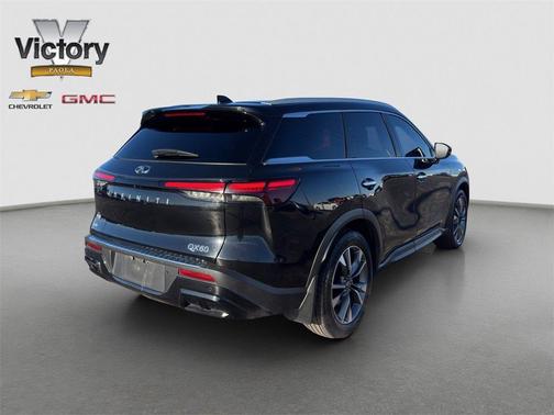 2022 INFINITI QX60 Luxe