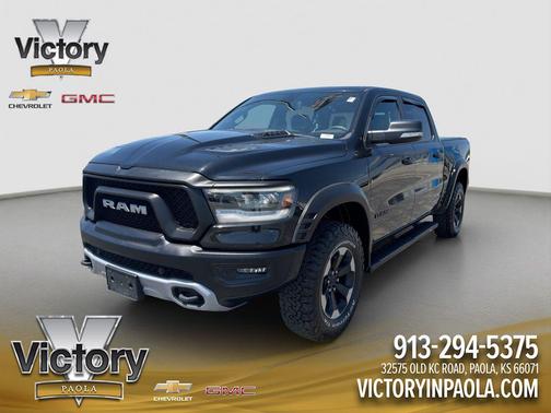 Diamond Black Crystal Pearlcoat 2019 RAM 1500 Rebel