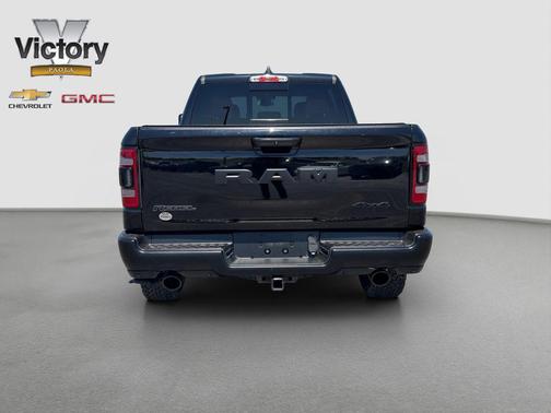 Diamond Black Crystal Pearlcoat 2019 RAM 1500 Rebel