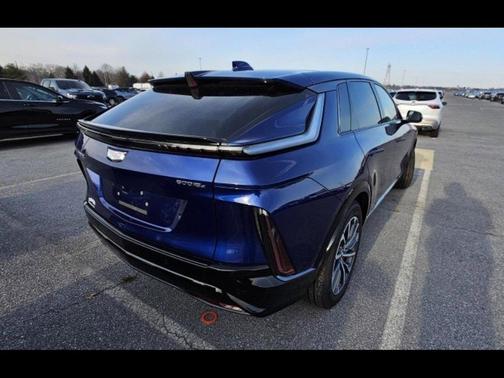 2024 Cadillac LYRIQ Sport