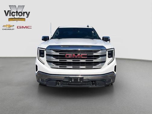 Summit White 2022 GMC Sierra 1500 SLE