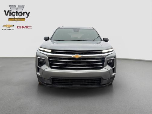 Sterling Gray Metallic 2025 Chevrolet Traverse LT