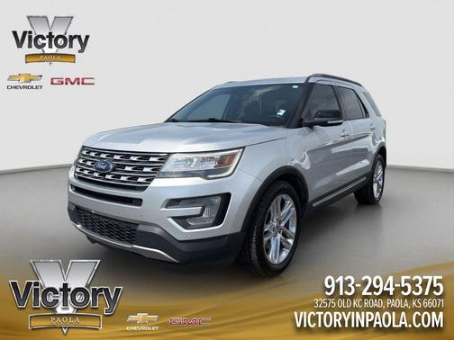 White Platinum Metallic Tri-Coat 2017 Ford Explorer XLT