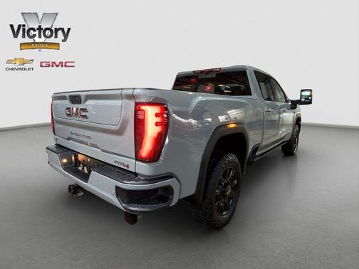 Thunderstorm Gray 2024 GMC Sierra 2500 AT4