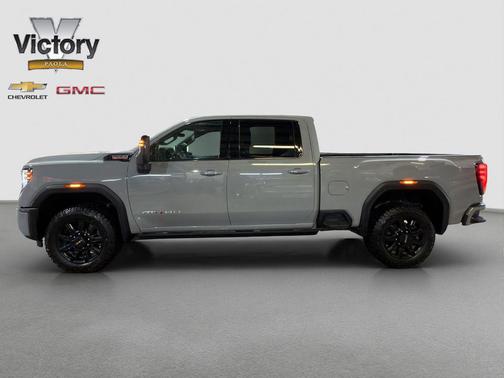 Thunderstorm Gray 2024 GMC Sierra 2500 AT4