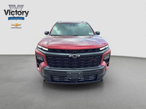 Radiant Red Tintcoat 2026 Chevrolet Traverse RS