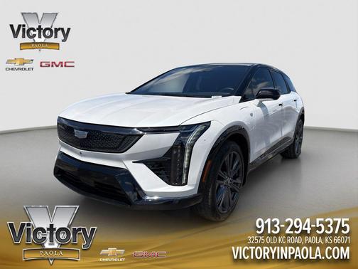 Crystal White Tricoat 2025 Cadillac OPTIQ Sport 2 AWD