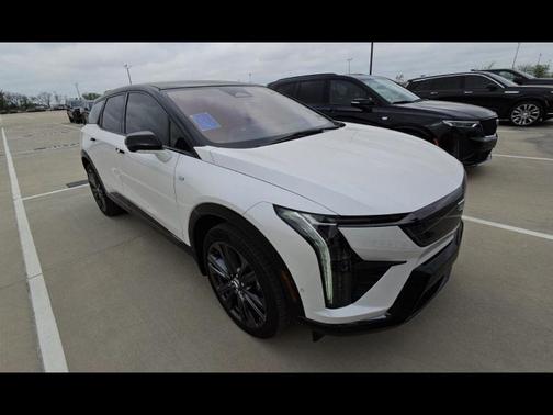Crystal White Tricoat 2025 Cadillac OPTIQ Sport 2 AWD