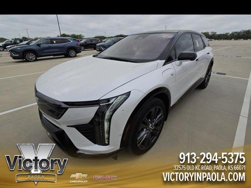 Crystal White Tricoat 2025 Cadillac OPTIQ Sport 2 AWD