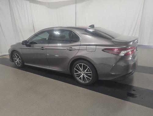 2021 Toyota Camry XLE V6