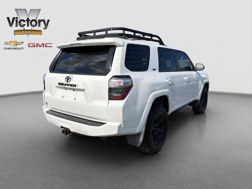 Super White 2017 Toyota 4Runner SR5
