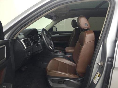 2022 Volkswagen Atlas 3.6L SE w/Technology