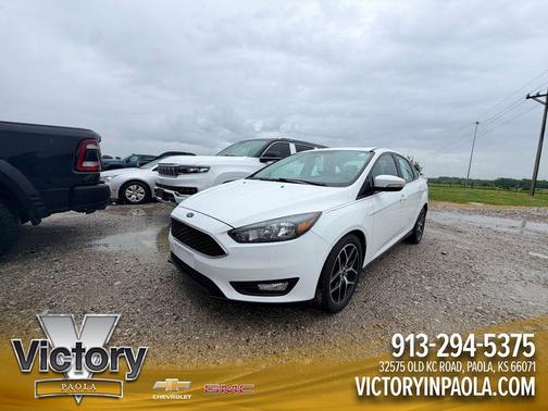 Oxford White 2017 Ford Focus SEL