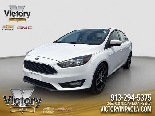 Oxford White 2017 Ford Focus SEL