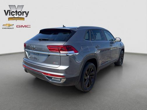 2022 Volkswagen Atlas Cross Sport 2.0T SE w/Technology