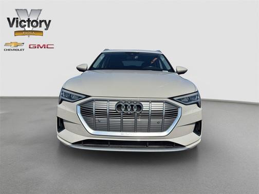 2019 Audi e-tron Premium Plus