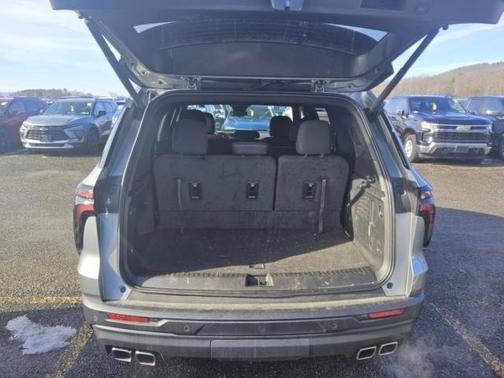 2024 Chevrolet Traverse LS