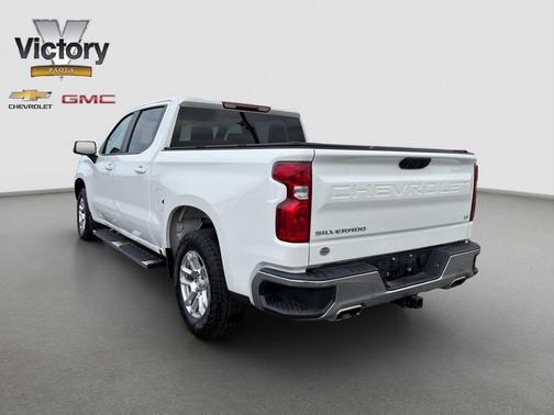 Summit White 2022 Chevrolet Silverado 1500 LT