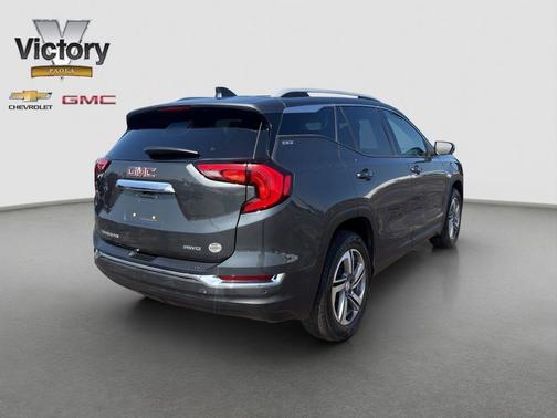 Graphite Gray Metallic 2021 GMC Terrain SLT