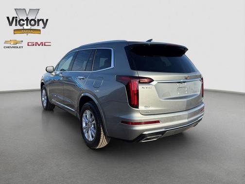 Silver Metallic 2025 Cadillac XT6 Luxury AWD