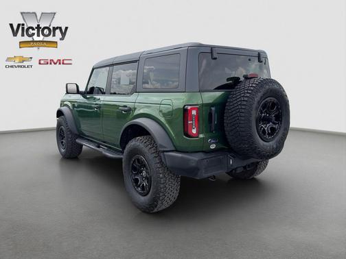 Eruption Green Metallic 2022 Ford Bronco Wildtrak