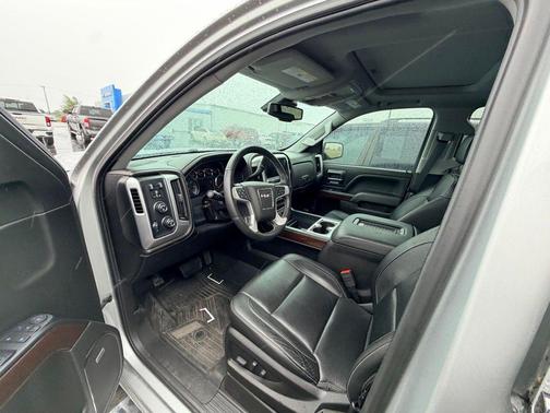 Quicksilver Metallic 2017 GMC Sierra 1500 SLT