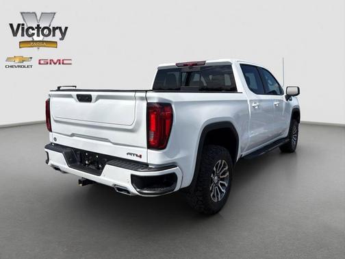 Summit White 2023 GMC Sierra 1500 AT4