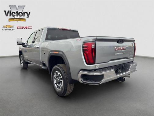 2026 GMC Sierra 2500 SLT