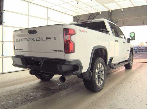 Summit White 2024 Chevrolet Silverado 2500 Custom