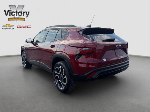 Crimson Metallic 2025 Chevrolet Trax FWD 2RS