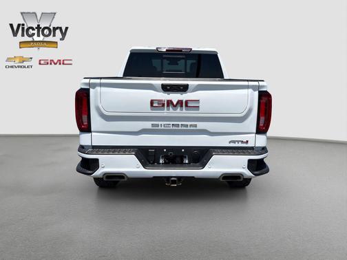 Summit White 2023 GMC Sierra 1500 AT4