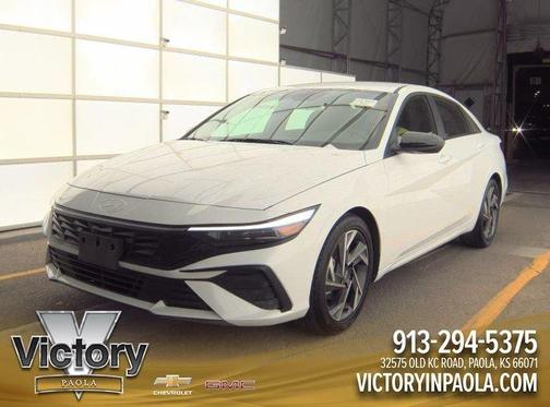 White 2025 Hyundai ELANTRA SEL Sport
