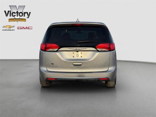 2020 Chrysler Pacifica Touring