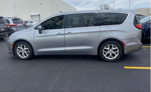 2020 Chrysler Pacifica Touring