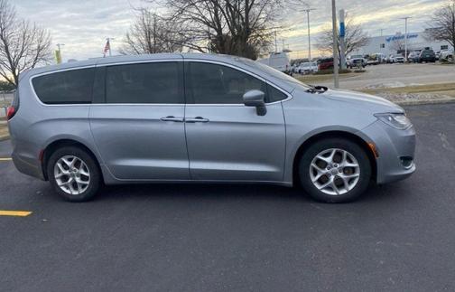 2020 Chrysler Pacifica Touring
