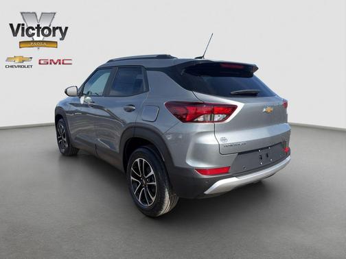 Sterling Gray Metallic 2026 Chevrolet Trailblazer LT