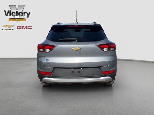 Sterling Gray Metallic 2026 Chevrolet Trailblazer LT