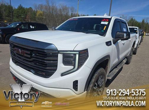 Summit White 2023 GMC Sierra 1500 AT4