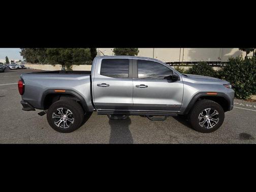 2023 GMC Canyon AT4