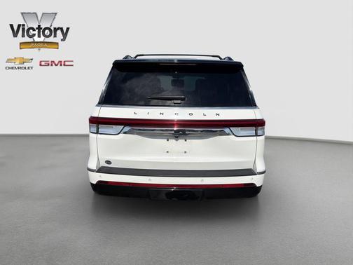 White Metallic 2024 Lincoln Navigator L Black Label