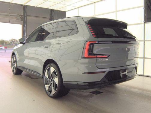 Vapour Grey Metallic 2025 Volvo EX90 Ultra, Twin Motor Performance, Fully electric, 7 Seats