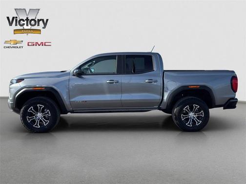 2024 GMC Canyon AT4