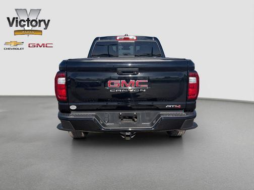 Onyx Black 2023 GMC Canyon AT4