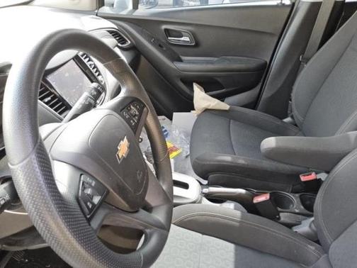 2022 Chevrolet Trax LS