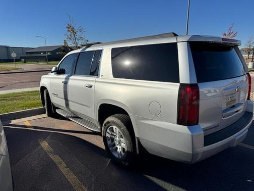 2017 Chevrolet Suburban LT
